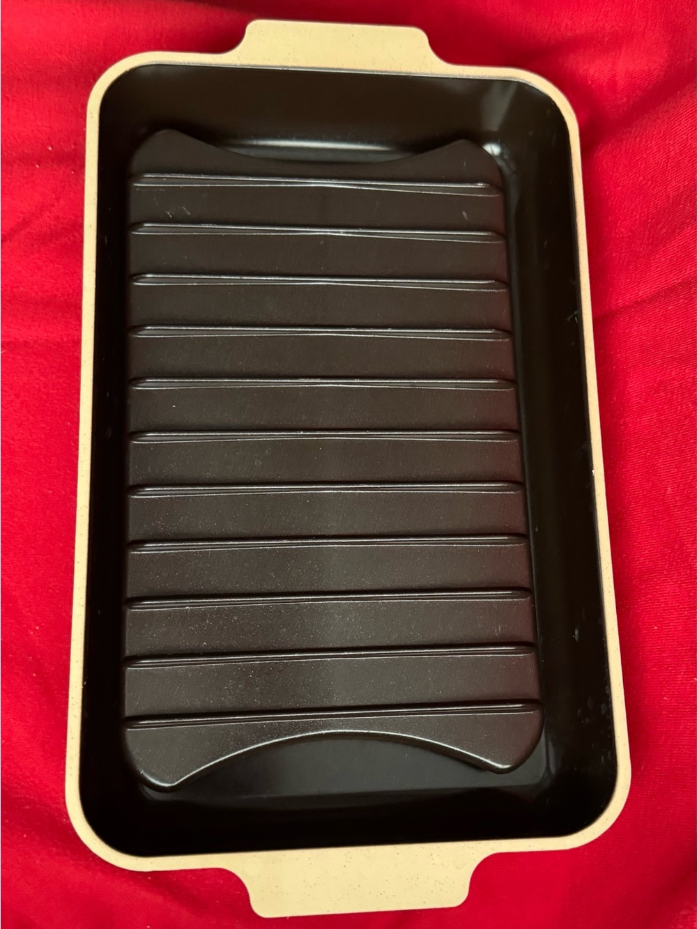 Vintage Regal Ware Bake & Roast Pan w/Insert. 7 1/2” x 12”.  Microwave or oven